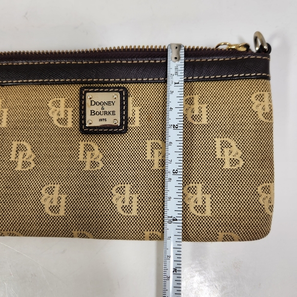 Dooney bourke canvas sig db tan brown wristlet euc - Picture 8 of 8
